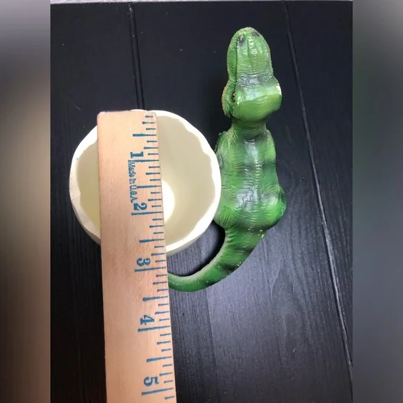 Dinosaur Toothbrush Holder - Picture 9 of 11